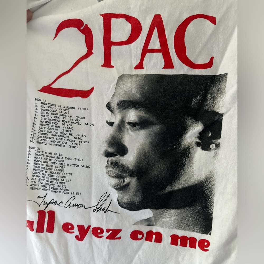 2 Pac “All eyes on me” Graphic Tee